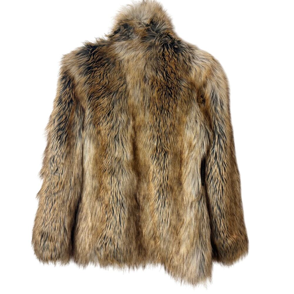 Luxurious Faux Fur Coat in Brown - Picture 2 of 15